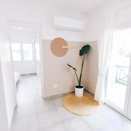 Lejlighed Shelter Next To The *