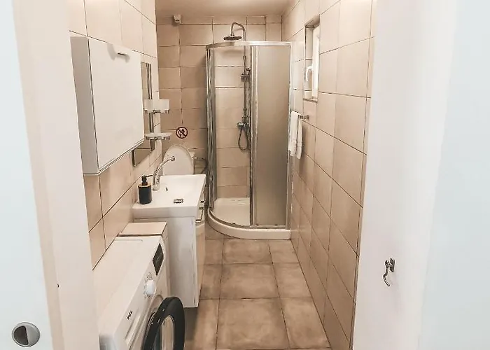 Shelter Next To The Ларнака