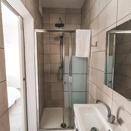 Apartamento Shelter Next To The Larnaca